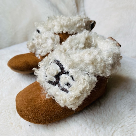 UGG Limited Edition Fluffy Fur Baby Boot - Picture 2 of 8